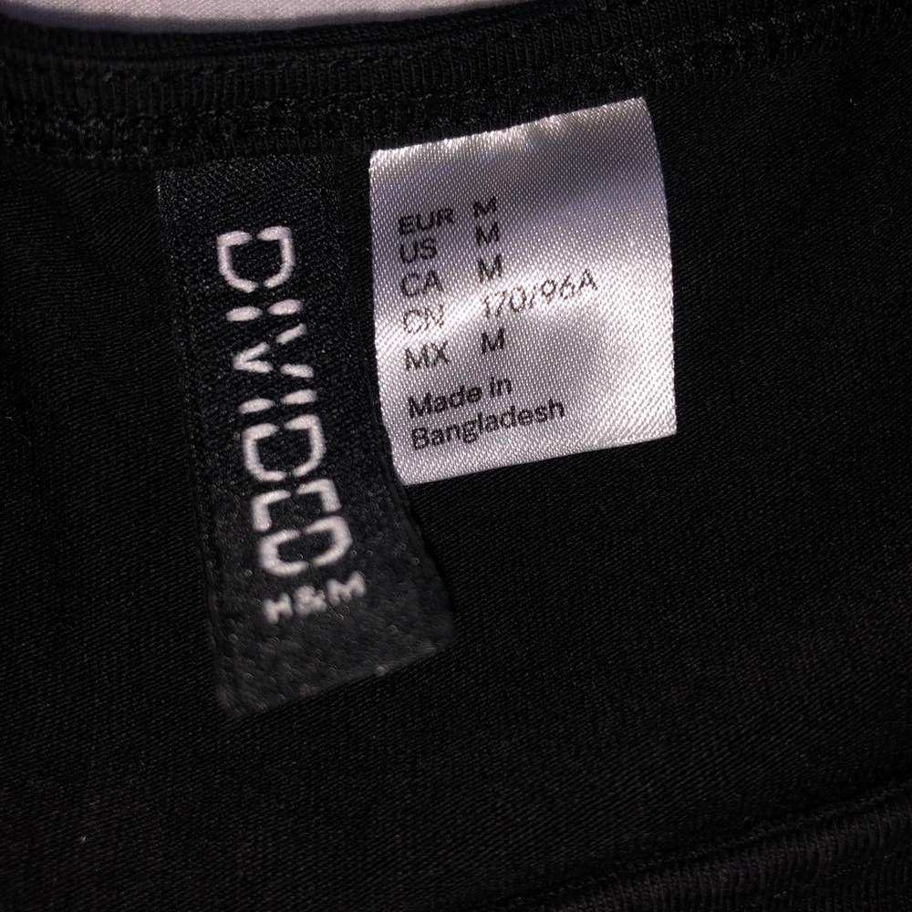 BLACK CROP TOP - Picture 3 of 3